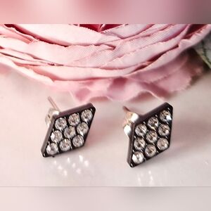 Vintage 80s ✨️💎Sparkly Diamond Stud Earrings